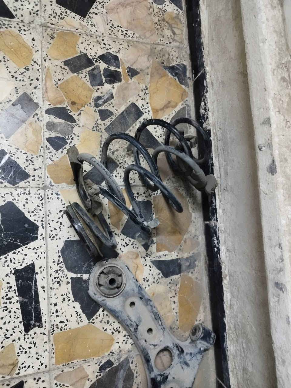 لويات اصلي النترا جي تي 
السعر 50الف. بشرط اصلي. اصلي 

زوج طبلات يحتاج بس بوش السعر 35الف 
النترا من 2017 فوك ينشدن


**إذا كنت صاحب هذا الإعلان وتريد حذفه لأي سبب، رجاءا أرسل رسالة إلى الدعم الفني**