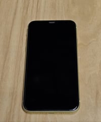 ايفون ١١ العادي شرق اوسط ذاكرة ١٢٨ بطارية ٨٩ مرفوعة كارتونة موجود مراو...