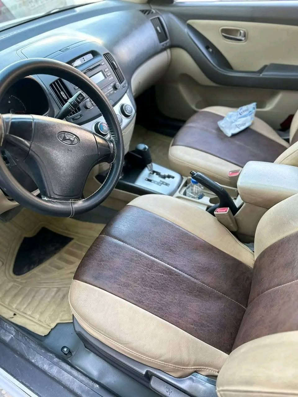 السلام عليكم
النترا 2011 خليجي للبيع متوازي لظروف خاصة 
فول مواصفات للاخير 1/1 كفالة عامه 
مكينه 2000 دوش المرغوب 
السياره حلوة وجاهزه بدون اي نقص 
رقم بغداد دولي بإسمي تحويل مباشر 
مكان السياره بغداد السعر 102
للاستفسار *********** 
.
