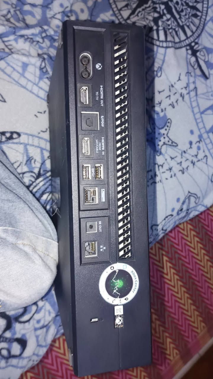 اكس بوكس ون وفات للبيع
بيه شتراك كيم باص شتريد نزل شوفت عينك بل شاشه 
انزل العاب والعابه كله حديثه بيه GTA5 وفيفا 2025
وماي كرافت وبعد العاب وشتريد نزل السعر 125 وبيه مجال قليل شراي يجي خاص مكاني ناصريه مركز حي اور


**إذا كنت صاحب هذا الإعلان وتريد حذفه لأي سبب، رجاءا أرسل رسالة إلى الدعم الفني**