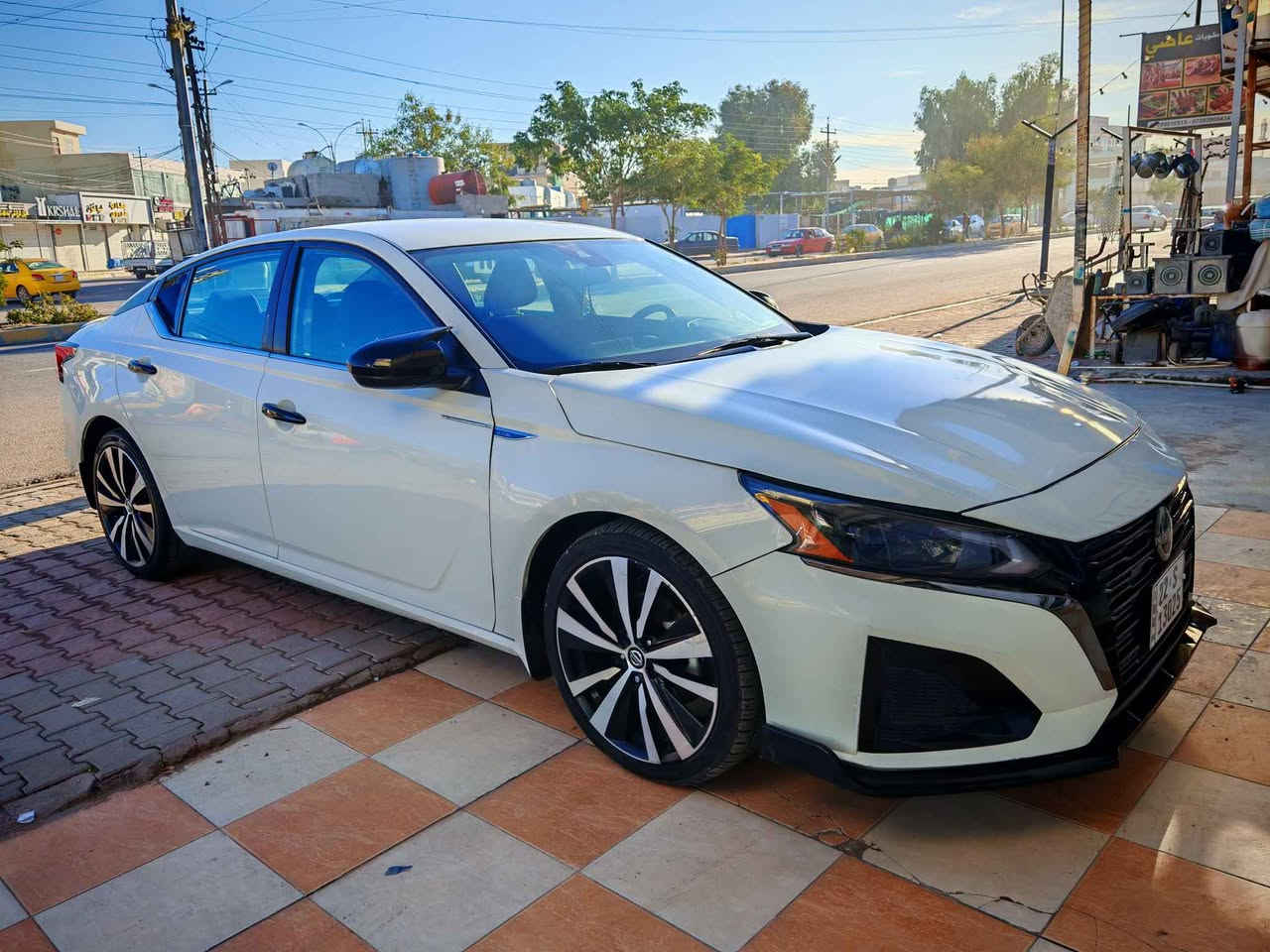 نيسان التيما ٢٠٢٣ حدثها خفيف بس بونيت صباغ بدون دواخل
موصفات S
رقم موبايل *********** كركوك, العراق
