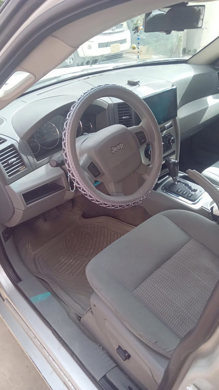 السلام عليكم جيب شيروكي 2007 للبيع فقط كير مكينه تبريد صدر كله جديد السياره بدون حادث فقط جاملغ ايسر صبغ اثر شخوط السعر 100 ورقه 
***********
***********
واتس موجود
