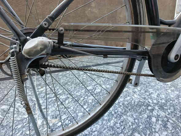 بايسكل  ياباني ياباني 

كل ختم و علامه يابانيه

قايش ياباني تاكد من صور 

بدالات ٣ نمر 

كلشي مكفول بيه ممبدل اي شي كل اغراضه يابانيه 

سعر ١٢٥ 

***********
