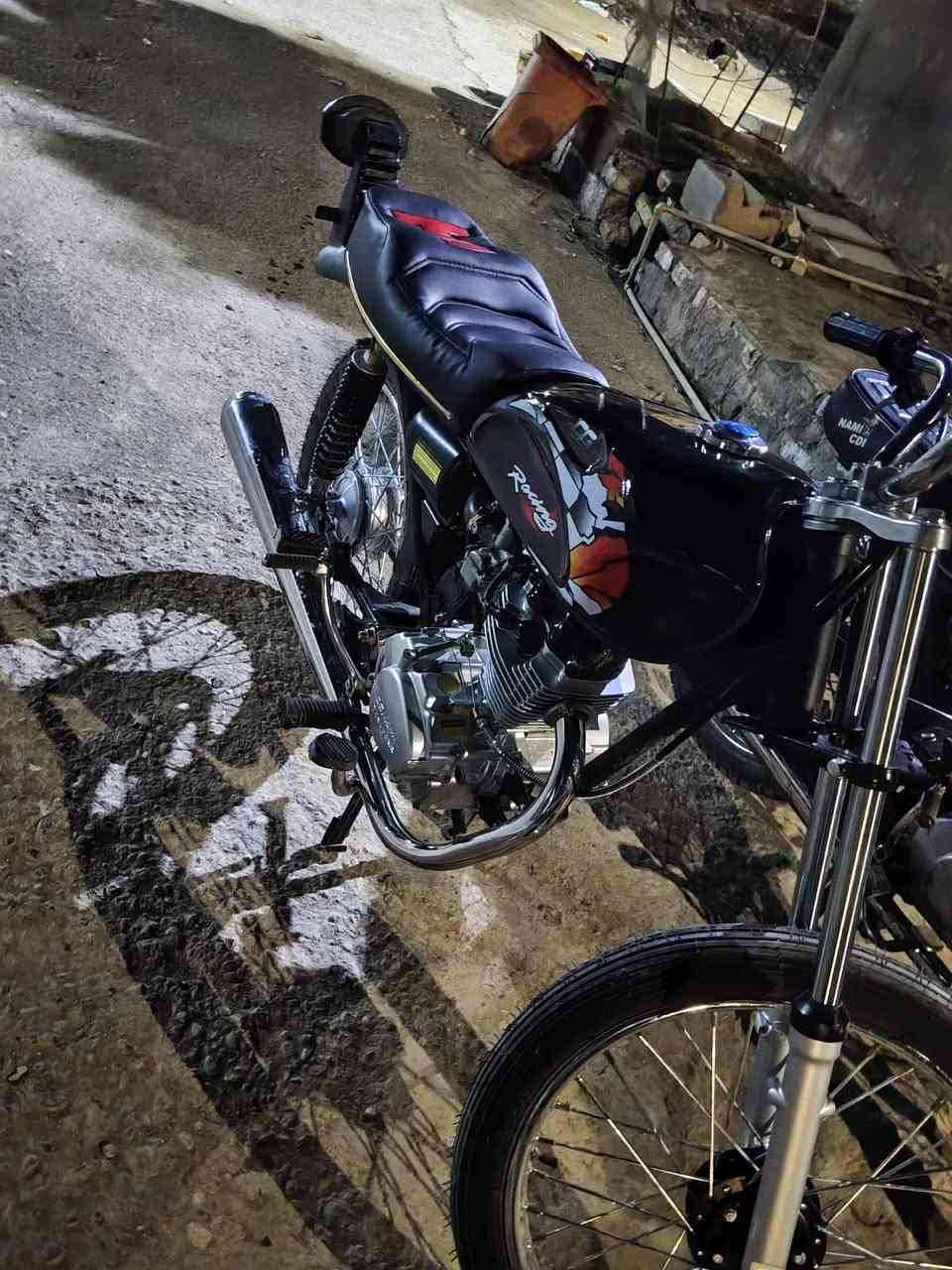 دراجه البيع سيجي ام الحربه كفاله عامه عده البراقي مال دبلات لوره بدلتهن بدون وراق  صاله 5تيام من تعمرت سعر خاص *********** هل 650طلع كبل
