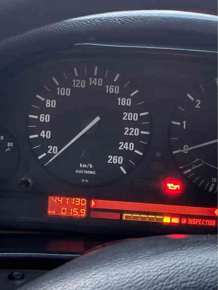 مؤديل ١٩٩١(٥٢٥)گرعادية جةمپيكي خةفيفي پشتي هةية ناو خورفةي زؤر خاوينة ٨٠٠$ خةرامةي لةسةرة سةنةوي ٢٠٢٠ بةسةر جووة براكيتي بن راديتةي گؤراية هةموو قةلبي بةشةرتة دةعامي لؤ دعامي بةشةرتة (***********) أربيل
