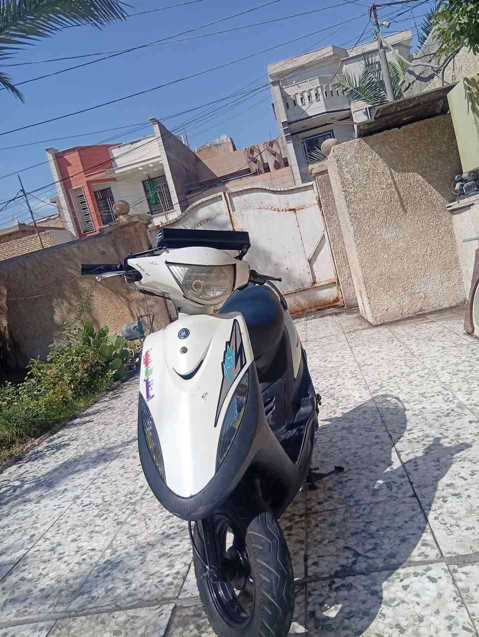 السلام عليكم دراجه ماكس عدله البيع 
دراجه خيرر من الله 
كابريتر بلادي 
سلف بلادي 
مكينه مكفوله من الفتح 
اي صوت ماكو نعومه المكينه تخبل
ومثل ما شوف نضافتهة بل صور
السعر ٦٠٠ وبيهة مجال بسيط 
مكاني بغداد بلديات 
الرقم ***********

