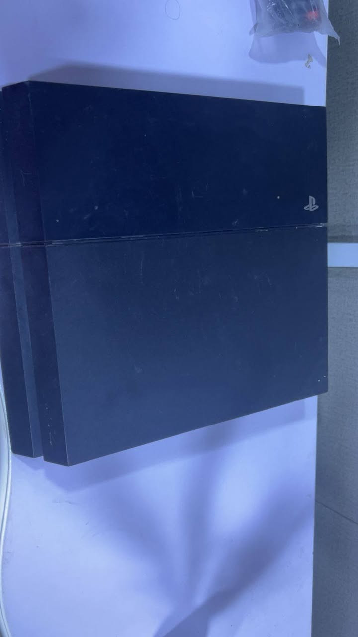 بلي فور كامل ملحقاته ويا كير عدد اربعه ومحمل العاب هواي سعره 250


**إذا كنت صاحب هذا الإعلان وتريد حذفه لأي سبب، رجاءا أرسل رسالة إلى الدعم الفني**