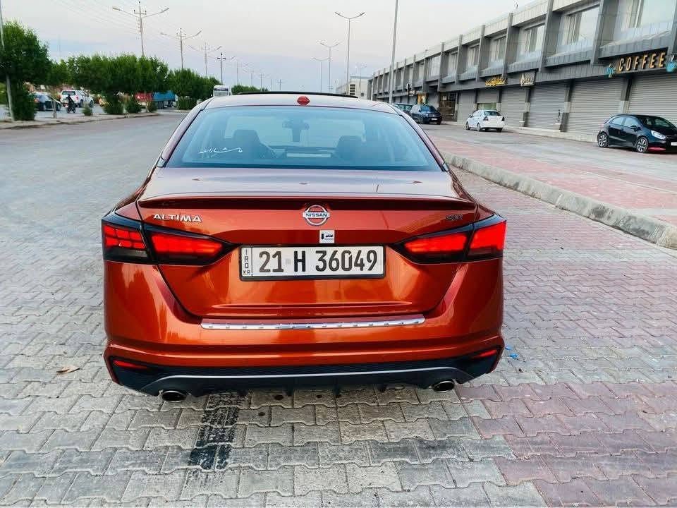 نيسان التما موديل 21 sr فول مواصفات بيها جاملغ وبنيد  سعر 133 بيها مجال سيارة جاهزه مجهزه ***********
