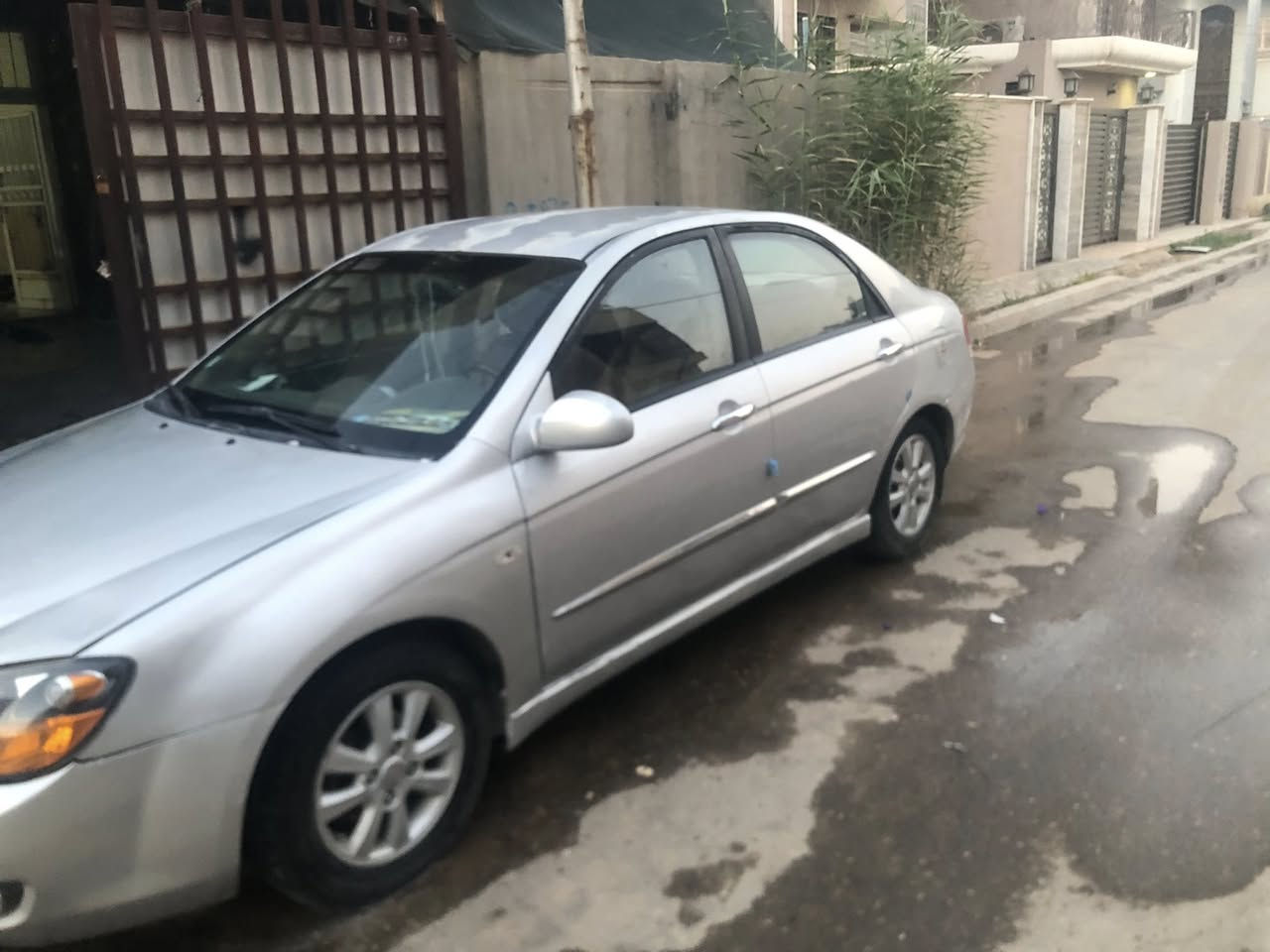 سيراتو ٢٠٠٧ خليجي رقم بغداد مكفوله من بيها
 صبغات اثر جرد كير محرك 
حداديه تخم تاير  السعر ٦٧وبيها مجال قليل لاتصال 
 ***********
