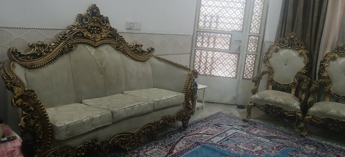 تخم رئاسي جديد للبيع الشراي يتصل بغداد سعره ٩٠٠الف ***********
