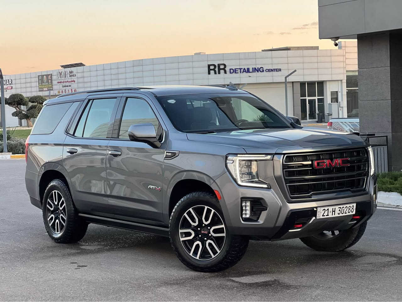 GMC AT4  2021 
خلیجی صفر شرکە منصور 
————————-————————-———————
ماشییە 60 الف کیلومتر 
————————-————————-———————
فول مواصفات AT4 معروفە ( کشنات جلد و هیتر و بانوراما و لایتات لید و زینون و صندوق کهربائی و جکات و 5 کامیرا و بعد بیها هوایە مواصفات)
————————-————————-———————
مکفولە کفالة عامە من دعامییە لدعامییە بدون صبغ بدون شخط بدون رصعات فقط بیها مکان صغیر pdr ما یبین 
مسویلها سیرفسات کامل بالشرکە و مابیها دینار مصرف
————————-————————-———————
سعر 477 و مجال 
مکان سلیمانییە 
تلفون *********** السليمانية, العراق
