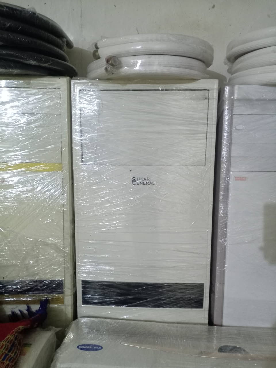 سلام عليكم سبالت جديدة للبيع. اكو طنين وطنين ونص وثلاث طنون ابو طن ب 400 ابو طنين ب 500 وثلاث طنون 550.وبيهن مجال قليل. ***********.الاستفسار
