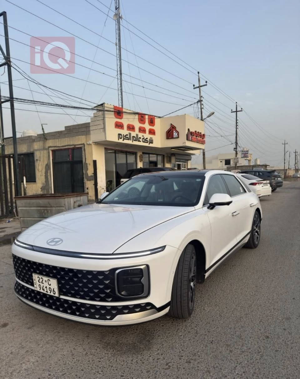 ⁨	الحلوة نعرضت للبيع 👇🏻🔥
.ازيرا :2024 
.
المواصفات:لمتدد فول للخير 
.
الوحة: اربيل خصوصي
.
ألون:أبيض 
.
الاجزاء المطلية: كلين تايتل
.
ماده المقاعد:جلد
.
عددالمقاعد:5 
.
الحالة:مستخدمة
.
خليجية :V6 
. 
الممشى 49 ألف كم
.
السعر: 31,000$
الهاتف :***********
