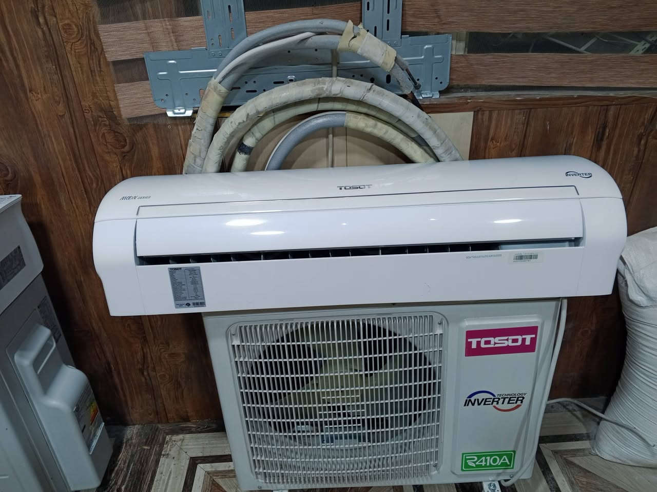 سبلت جداري واحد طن نوع توسوت انفيرتر تحكم انبيريه يشتغل على المولد ثنين انبير موديل 24 ستعمال شهر على وضع الشركه مكفول من اي تصليح تبريد ثلج حار بارد ماطور بلادي غاز مقفول سعر 450 المكان غزاليه نهاية شارع المركز انتصال او واتساب ***********
