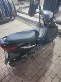 دراجه بريز للبيع  مكينه ابلاديه  كفرات اصليه  كابريتر اصلي  كهربائيات ...