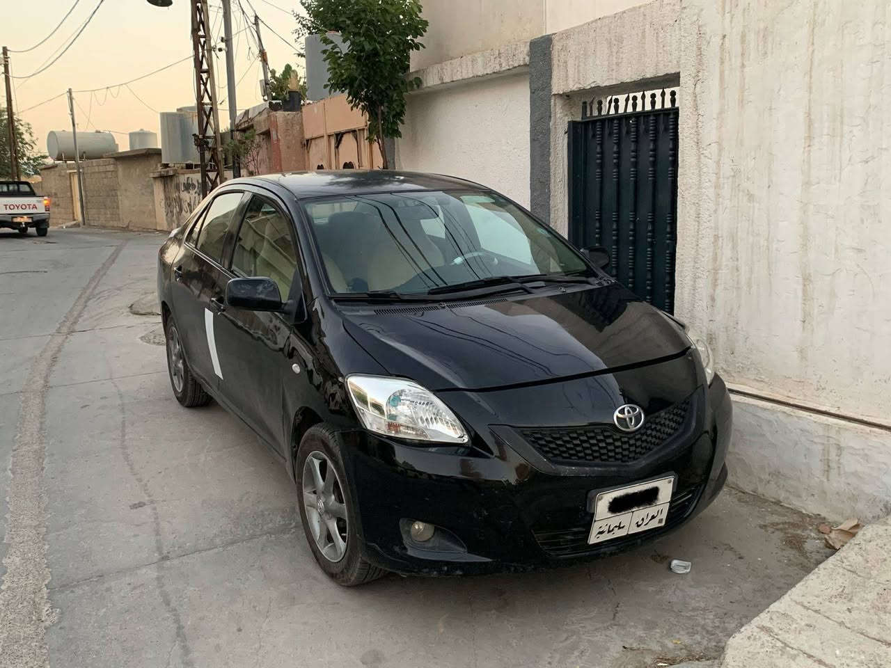 تویوتایارس 2008توماتیک
مکینە گە ورە 
گێڕ ومە کنە بە شە رت 
تە قە ورە قە بە شە رت 
سێ پارجە بێ ناو گرتن
پشت و پێشی کە پس
فول موسفات 
شوین سلێمانی 
***********کۆرک وتس ئە پ أربيل, العراق

