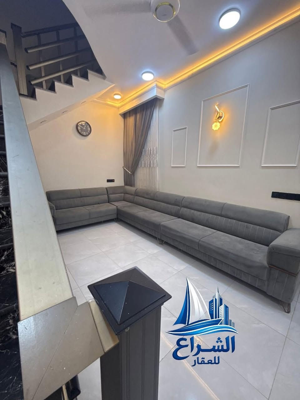 🏠بيت للبيع
📍حي الصادق شارع العوادين

📐مساحه ١٢٥ متر 

‼️مطلوب اسكان ٣٢ مليون 

‼️سنه البناء ٢٠٢٥
 
‼️يباع البيت معى الاثاث 

‼️بناء درجه أولى 

🕍البناء ٣ طوابق 

•الطابق الاولى:
•غرفه
•استقبال
•صاله 
•مطبخ 
•صحيات ٢ 
•منور 
•كراج سياره 

•الطابق الثاني :
•غرفه 
•صاله 
•صحيات 
•صطح 

•الطابق الثالث:
•مخزن 
•صطح

#مكتب_الشراع_للعقار

📍الشوملي تقاطع زكي مقابيل صيدليه شيماء

🔺بيع وشراء العقارت 🔺إداره إملاك🔺إيجار🔺إستثمار
🔺نبيع عقارك بأسرع وقت وبأفضل سعر
🔺ثقتكم اساس نجاحنا..وخدمتكم أولويتنا...
🔺فرص عقارية مدروسة.. وخطوات ثابتة نحو النجاح
🔺خبرة وثقة للبيع والشراء والتأجير
🔺إمانه🔺مصداقيه🔺إلتزام

📞للإستفسار 

***********☎️
***********☎️
