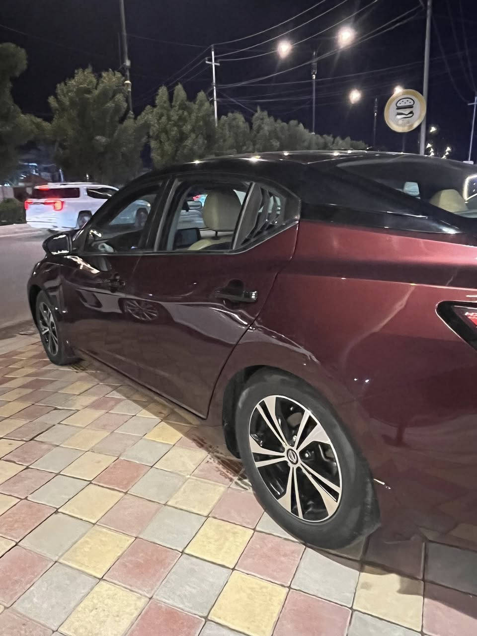 سلام عليكم نيسان سنترا  2021 سياره sv فول عده الفتحه رقم انبار معوقين معوقها اصلي سياره بيها جاملغ وبنيد وبيها ضرر بل شاصي شي بصيط ايرباك الستير طاك فقط سياره حيل حلوه السعر 135 وبيها مجال يرهم نقد او مراوس حسب القناعه الستفسار ***********
