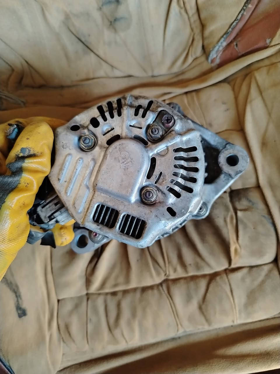 قطع غيار حاوية 
ياباني بطة مارك كرسته راس الثور واي شي تحتاج اتصل 
على *********** واتساب
