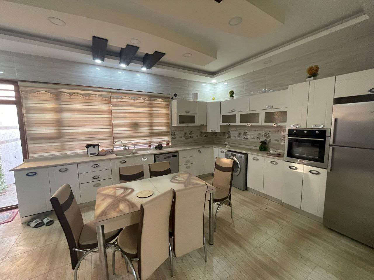 بيت  مؤثث للبيع في 11 آذار كسنزان 
 125م 
طابو صرف 
 يتكون من :- 
 3 غرفة نوم I استقبال I هول I 
مطبخ  I مجموعة صحية |
السعر 6 دفاتر و 30 ورقة 
******
 خانووى راخراو   بۆ فرۆشتن لە 11ى ئازار 
125م 
 پێکهاتووە لە :- 
3 ژووری نوستن | دیوەخان |هۆڵ | مەتبەخ  | گەرماو  
***
كورك 
*********** 
اسيا 
*********** 
زين 
*********** أربيل, العراق
