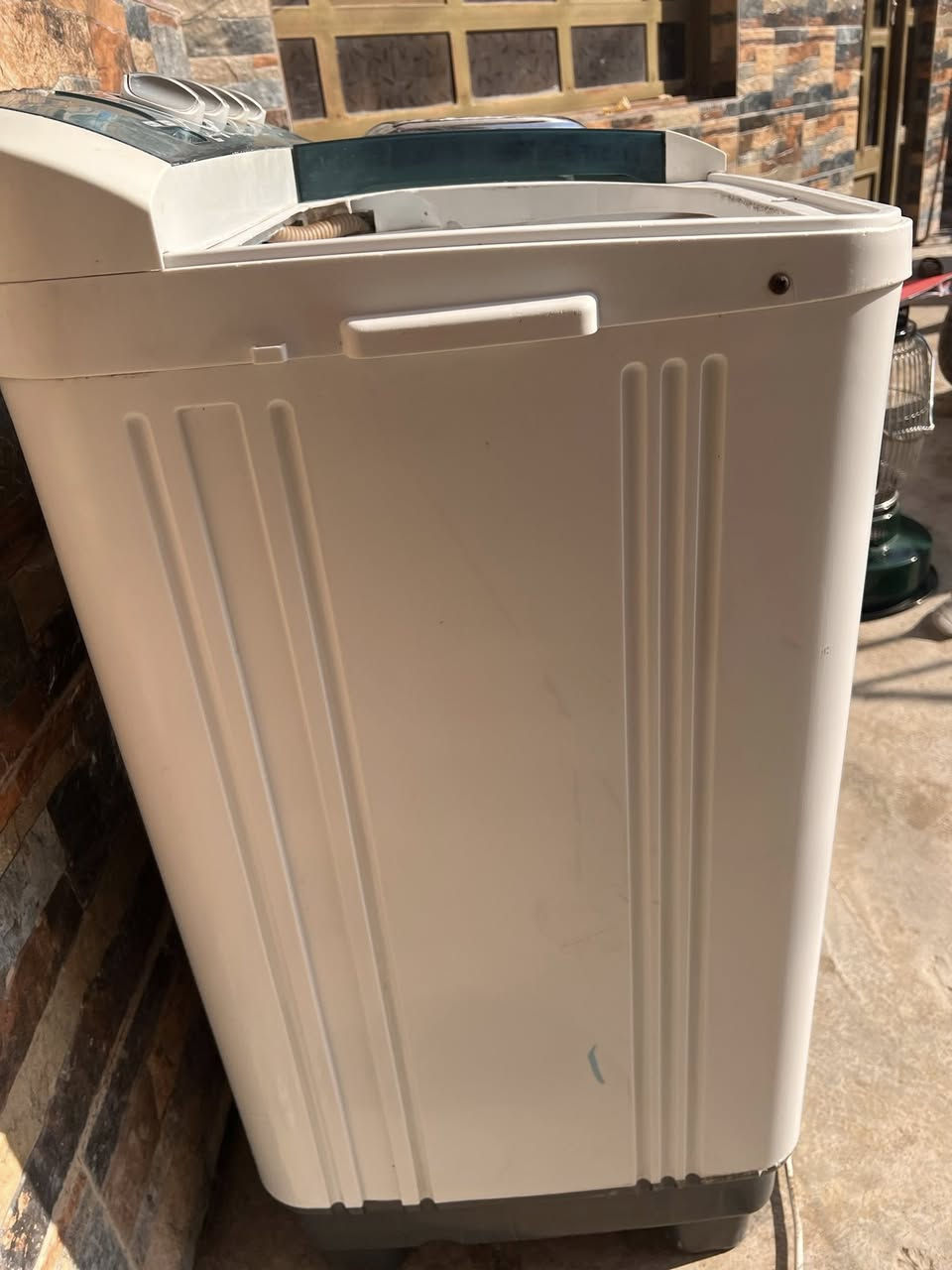 ‏غسالة حجم كبير نوعيتها الحافظ الغسالة مستعملة بس شغالة كلها اكفلها شرط الشغل أي عطلة مابيهة فقط بابهة بي ملعب وبسعر مناسب 55 الف وبيها مجال شي قليل للستفسار التصال ***********
