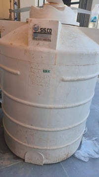 گيزر وتانكي للبيع بأسعار مناسبة الگيزر ٨٠اخو الجديدوالتانكي ٨٥ وبيهن م...