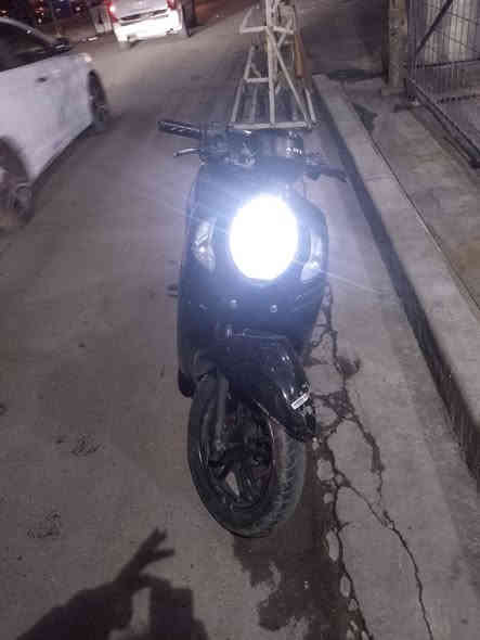 سلام عليكم دراجه البيع نقص يدت هندر وشوته بس دراجه شغاله سعر 450 مكان بغداد لاعضميه ***********
