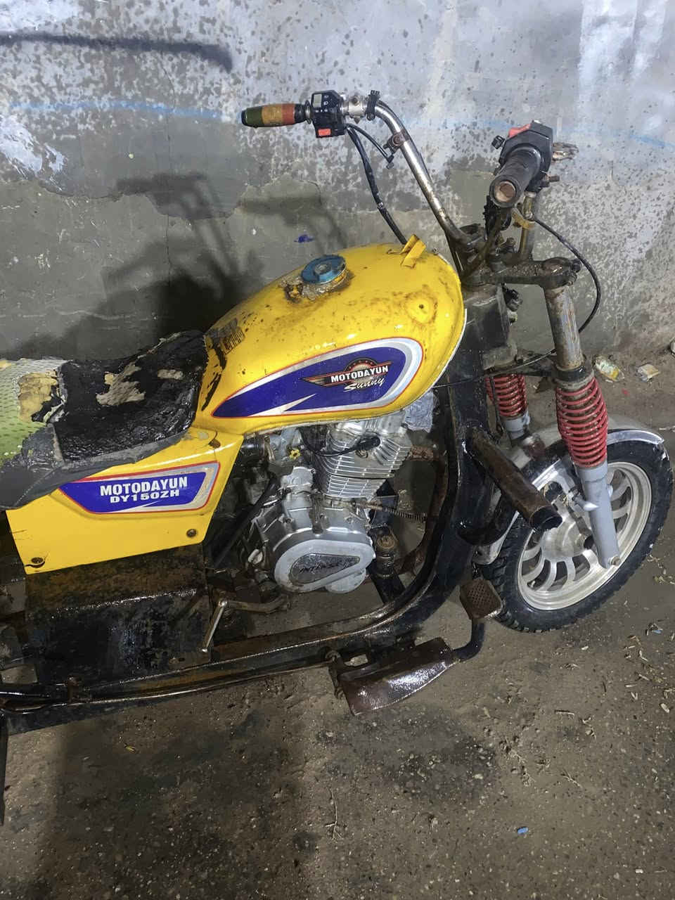 سلام عليكم ستوته للبيع أوراق مديل ٢٠١٩اوراق كامله شاصي مكفول من لحيم ستوته ناقصه بدي بيبان ملاته موجوده مكينه مفتوحه مره وحده صوته ناعم ستوته رادله شغل السعر ٦٥٠وبيه مجال قليل مكاني كرمه علي متواجد عل خاص ورقمي فقط واتساب ***********
