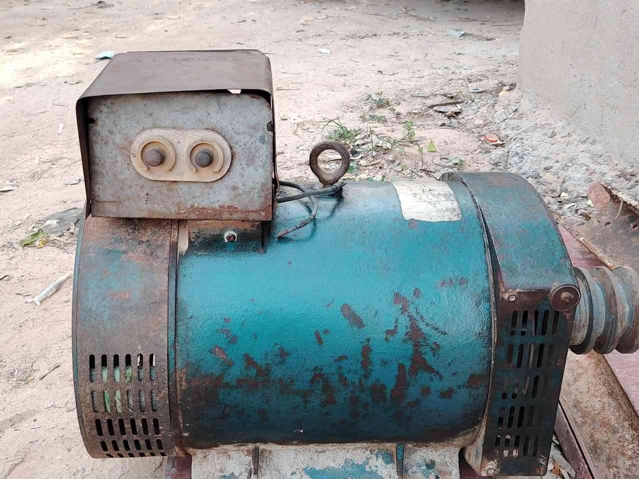 للبيع جنريتر راس توليد ٧ كيفي نضيف و شغال السعر ب ٣٥٠ وبي مجال للشراي   +. راس توليد ثاني ١٠ كيفي السعر ب ٤٠٠ وبي مجال للشراي نضيف و شغال
المكان نجف ناحيه الحيدريه خان النص
***********
