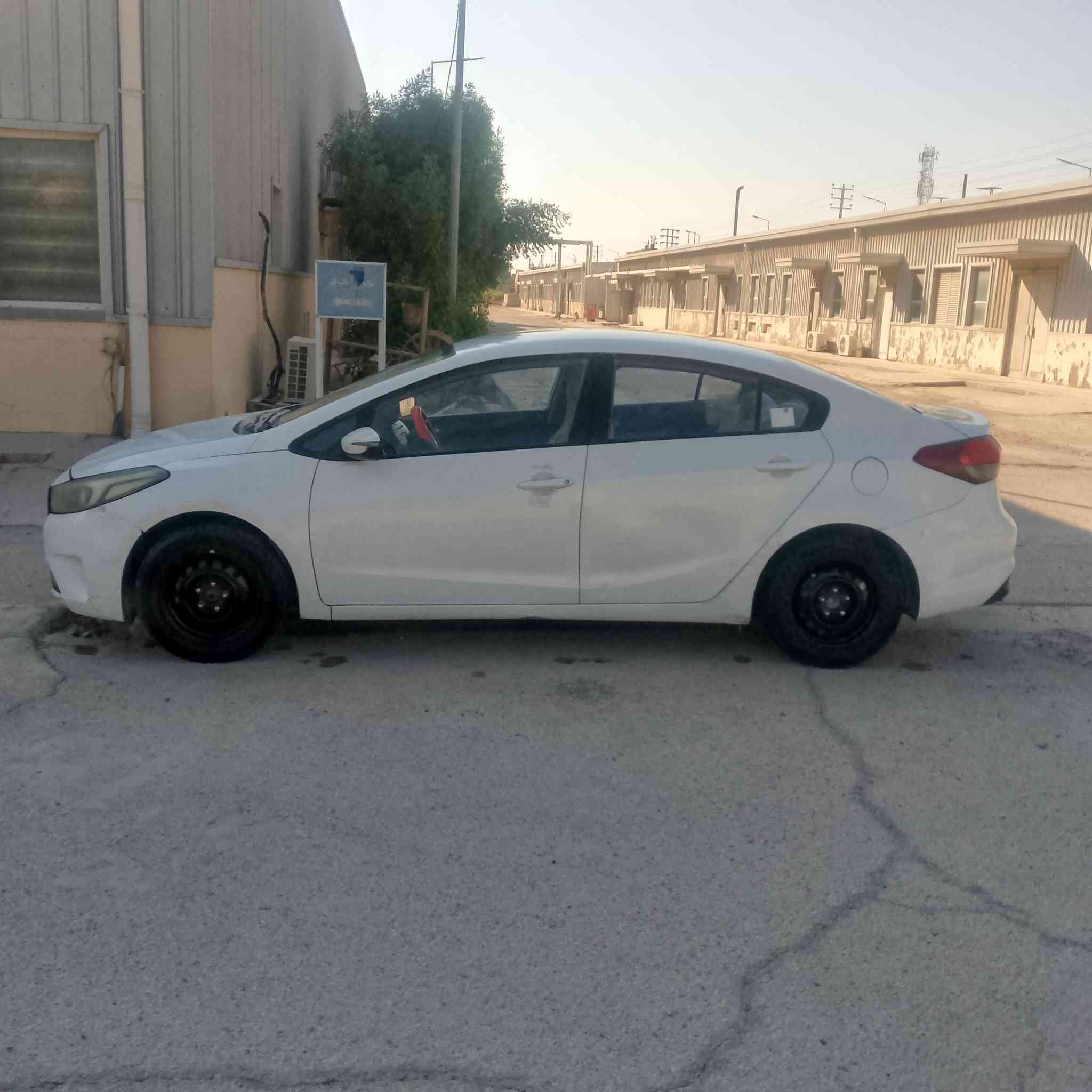 سيراتو موديل 2017 بيها ربع بنيد صبغ جاملغ بدون دواخل حداديه 80بالميه كير ومحرك مكفولات رقم الاتصال ***********
رقم الواتساب *********** المكان نجف حي المكرمه قرب المحكمه رقم اربيل السعر 125 وبيها مجال
