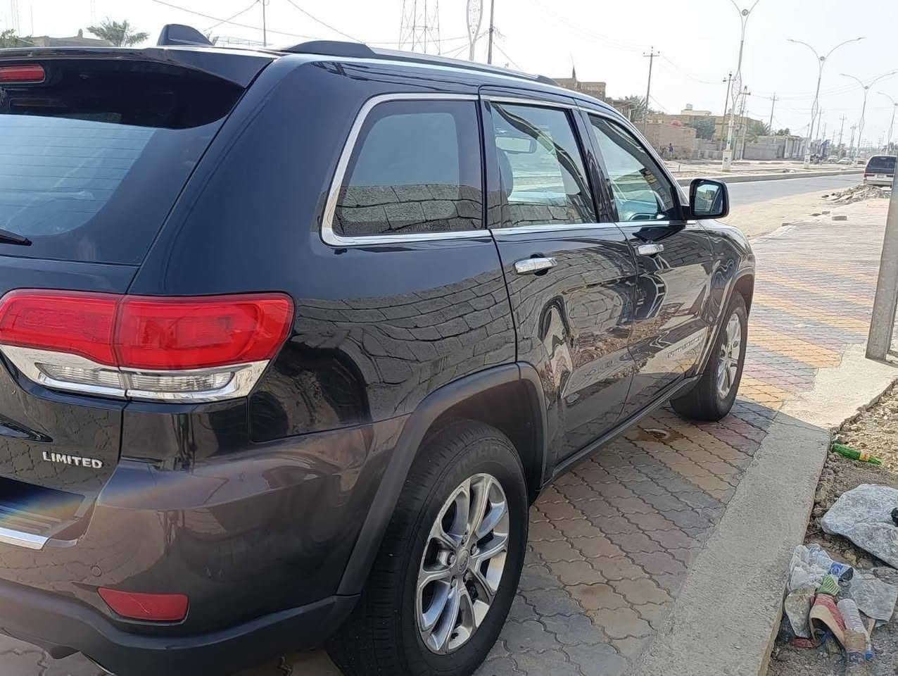 جيب لمتد وارد امريكي موديل2014 جديدة جدا ادامه كاملة تخم تاير جديد حداديه جديده محرك وكير خير من رب العالمين السونار والصور مرفقه بالمنشور حادث سطحي السياره مدوشمه جديده بس ممصورها حاليا رقم جديد الانكليزي. 
الاتصال واتس او رصيد ***********
*********** ناصرية, ذي قار
