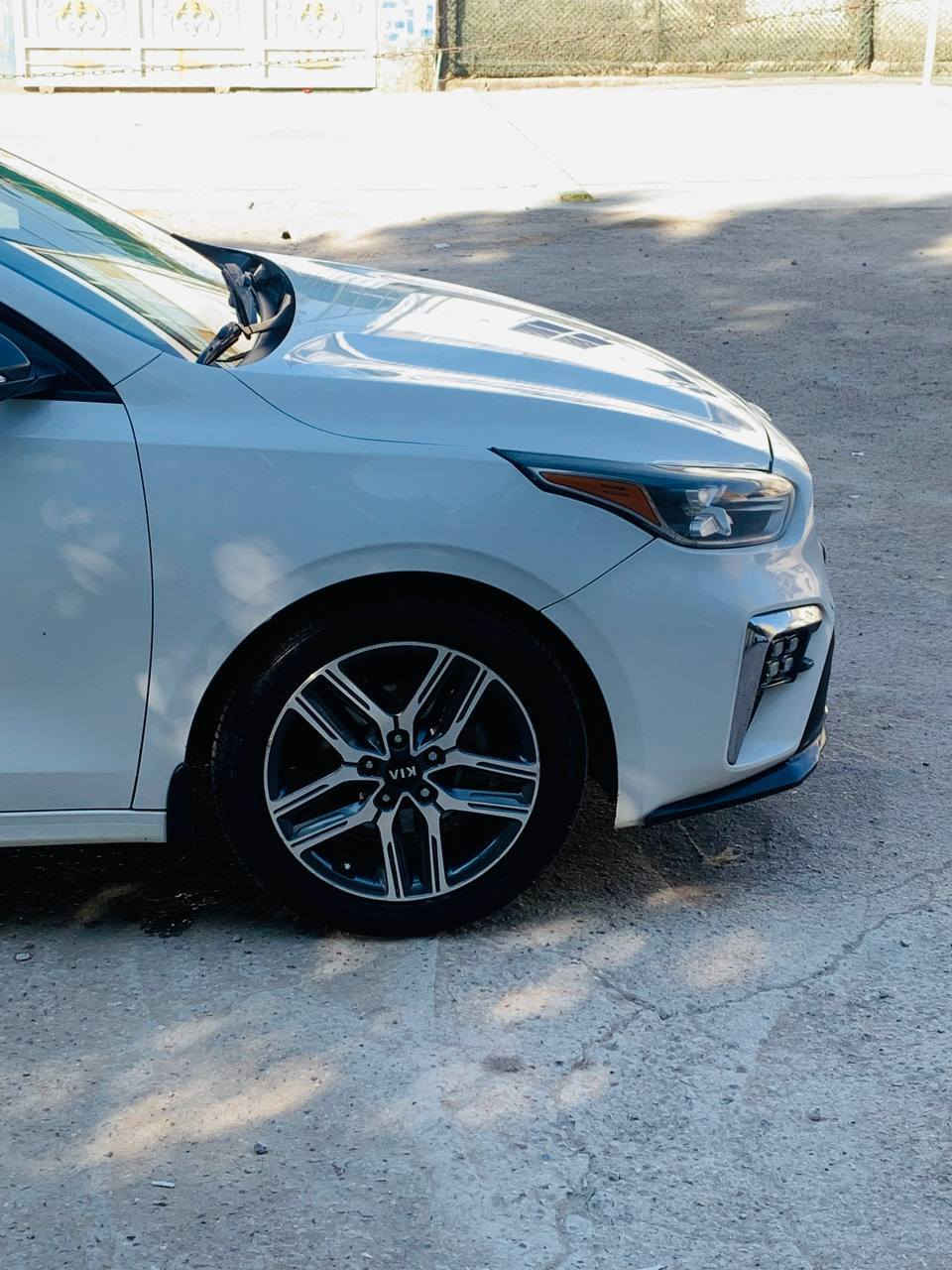 اسلام عليكم فورتي 2019 وارد امريكي GT
حادث سطح البنيد بدون ايرباك سيارة جديدة ماشية ٩٣
 رقم بغداد بأسمي. فول مواصفات عدة البصمة
رادار امامي المري شفط لايت زينون كشافات زنون
لايت Led
فتحت سقف.
 تحديد مسار.
 مثبت سرعة. كامرة دوارة٣٦٠
العنوان( بغداد البياع حي التراث) ***********
 السعر ١٣٦ وبية مجال
