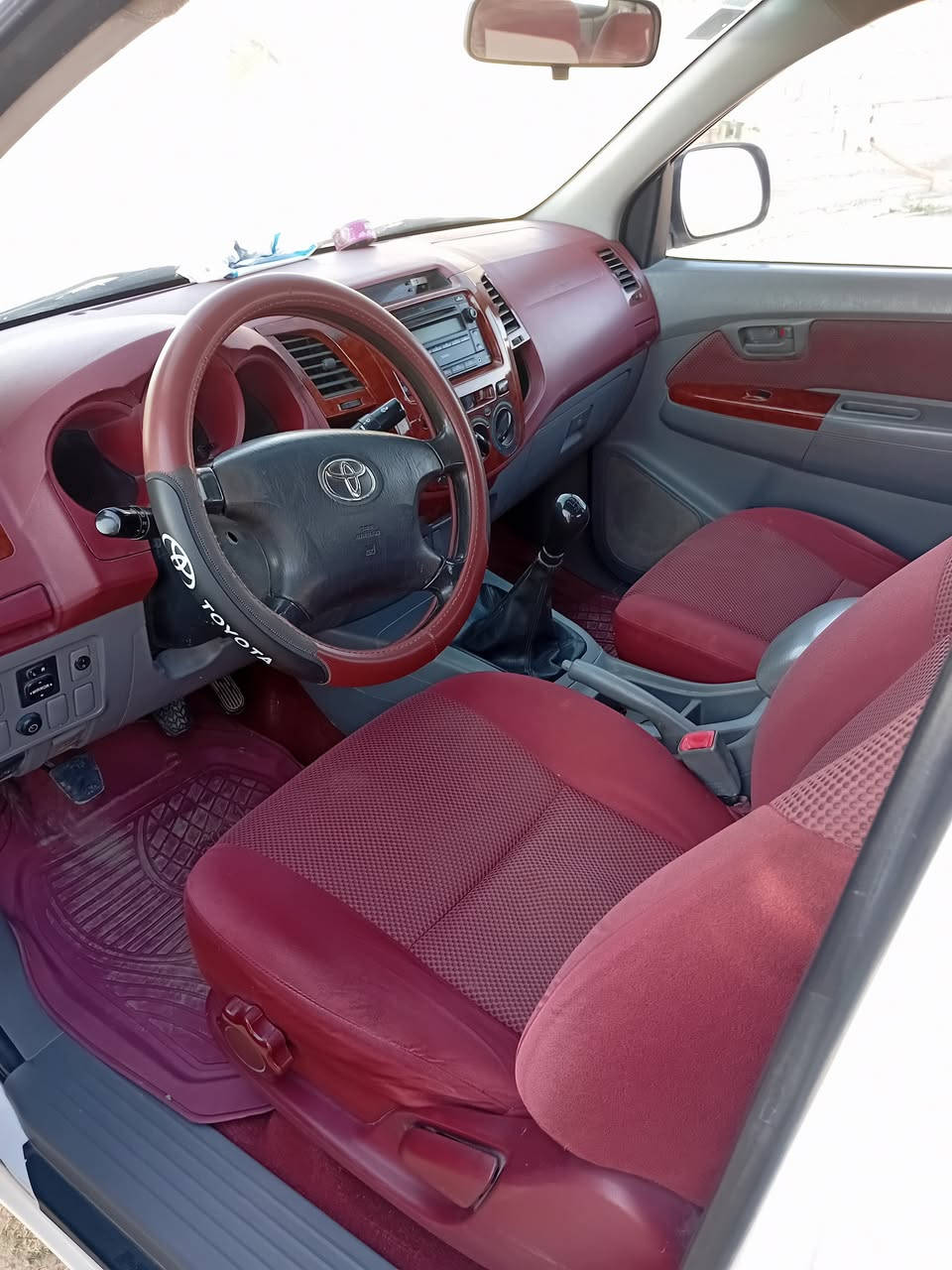 السلام عليكم فلاونزه 2011دبل ايرباك 
شاصي 19 مكفوله قطرت صبغ مابيه سليفون الشركه قماره وبنيد واسط دولي ماشيه 158 بسمي السنويه لغاية 2029/1/17 تبريد تدفئه صار شهرين داخله هزه مكاني صويره السعر 180 
غير متواج على الفيس 
الرقم ***********
