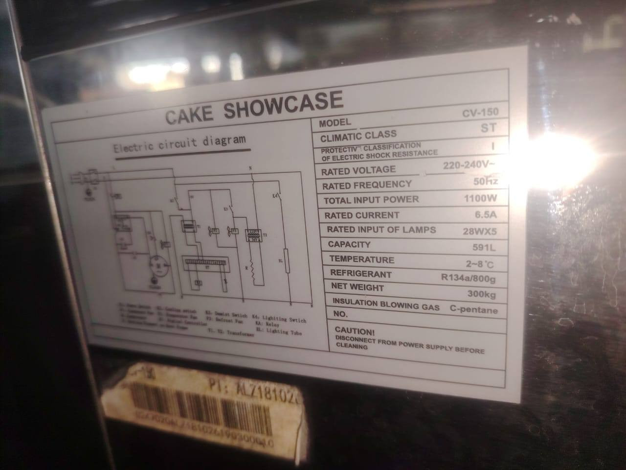 عارضات كيك واجبان ومقبلات للبيع المكان بغداد عوريج الصناعية *********** واتساب
