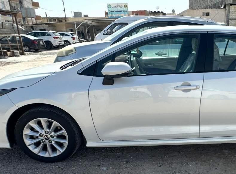 السلام عليكم كورلا وارد خليجي كامل المواصفات موديل 2022 سايز الضرر بارد بدون صبغ باب السائق الضرر فقط موجود بالصور ماشيه 150Km السعر 165$. وبيها مجال العنوان : الرمادي للتواصل ع الرقم 
***********
