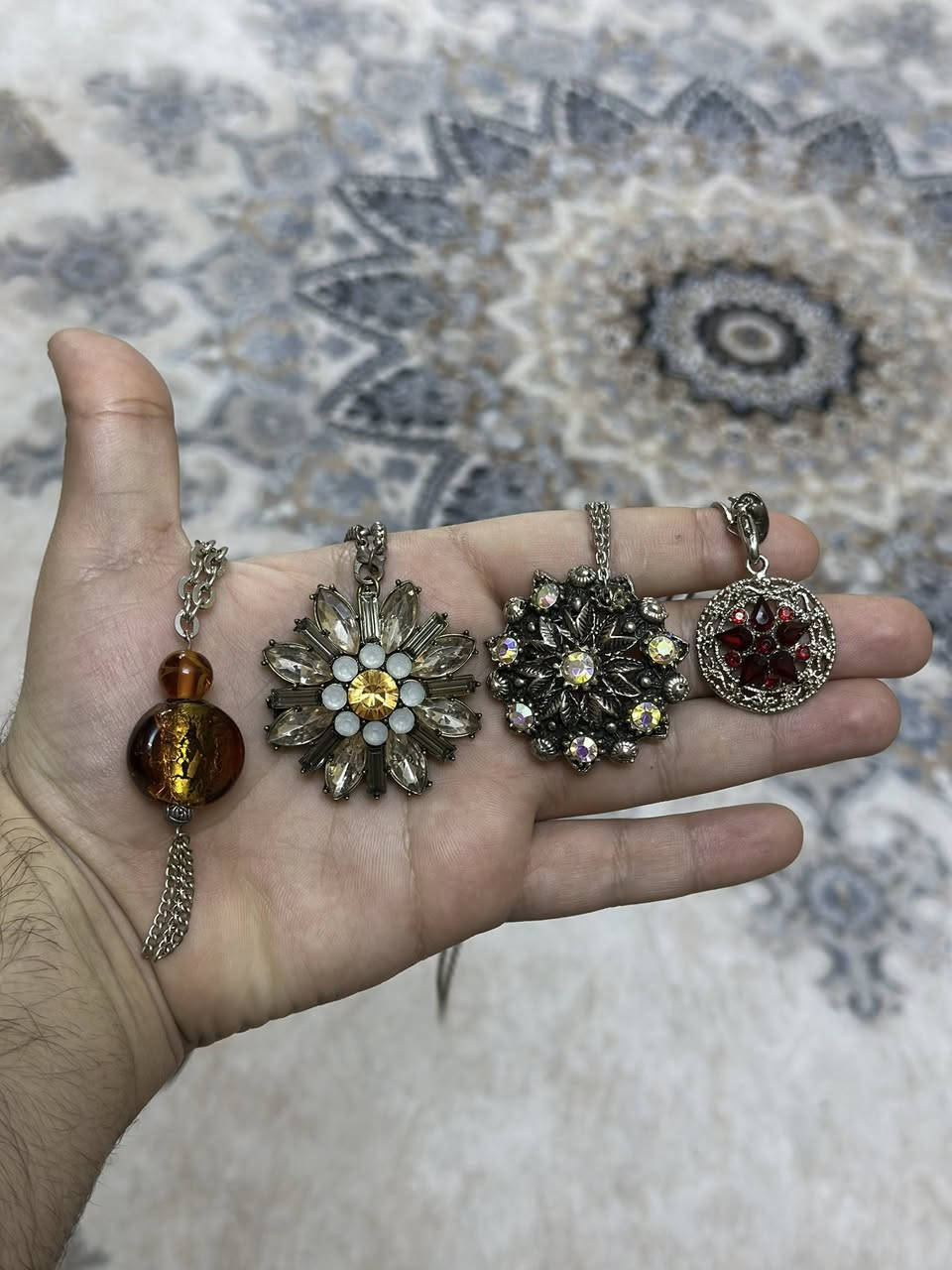 غراض باله امزون بضاعه امزون باله اوربيات سعر
كل صورة / 10 
الف مال تصفيه غراض جدا مرتبه ويوجد توصيل لكل محافظات 
***********
