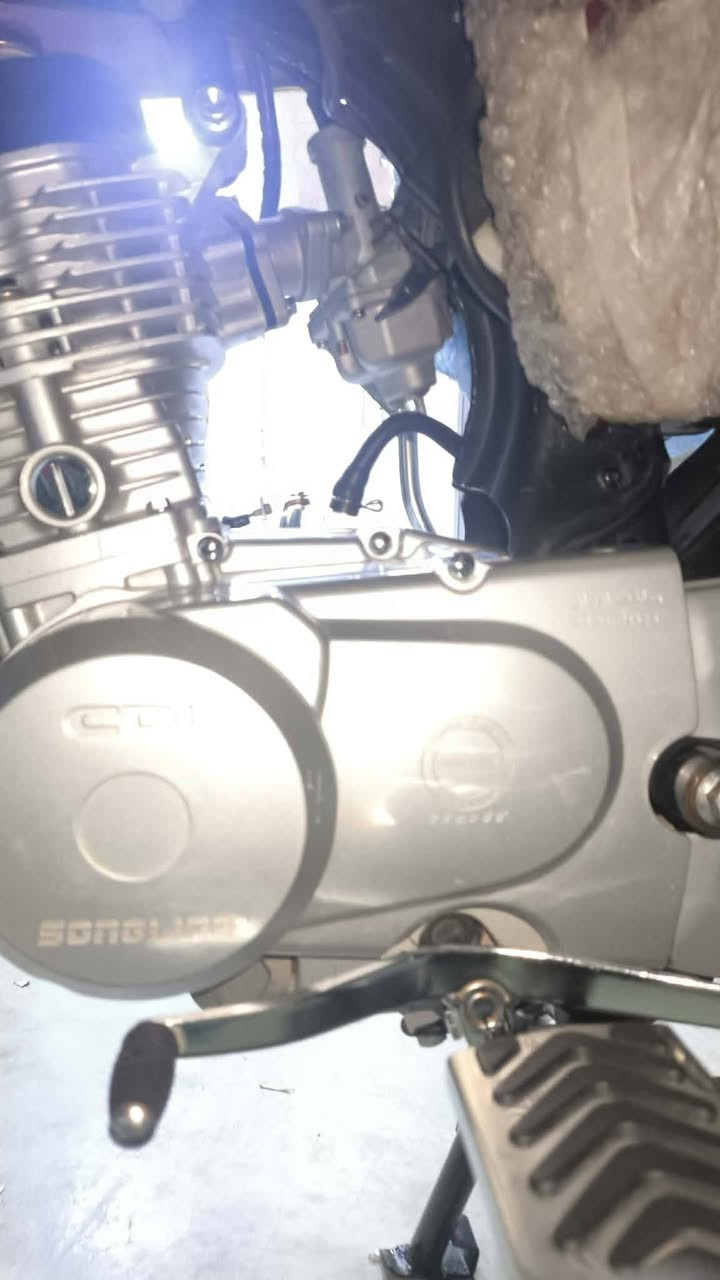 دراجه سونك سي جي موديل 2026

اوراق اصوليه دراجه مكفوله من من ال شخط

دراجه مكفوله كفاله عامه ما ممدود عليهه اي اسبانه 
التواصل خاص +رقم ***********
