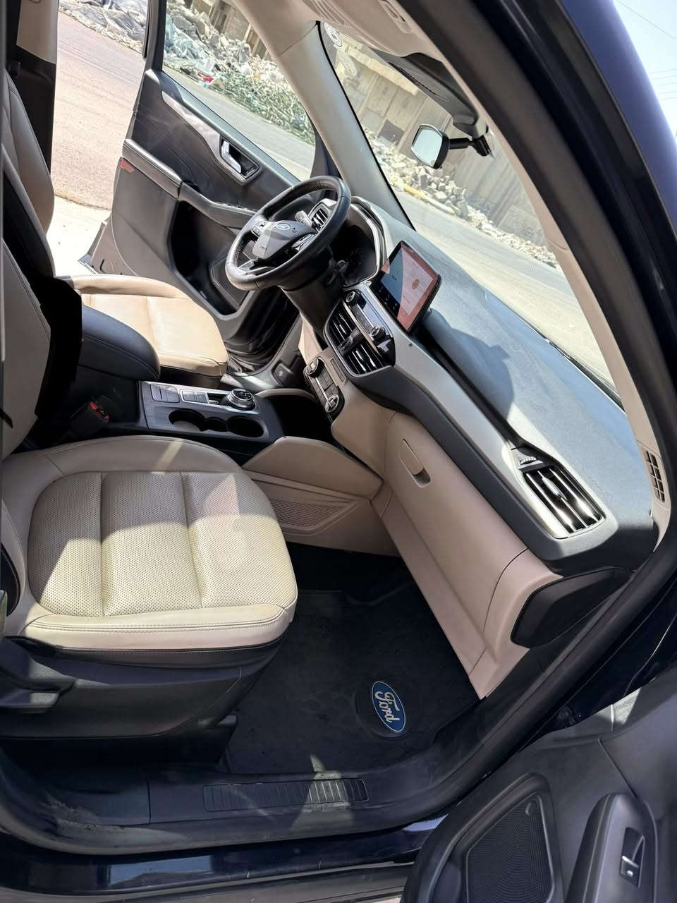 فورد سكيب  2021 SEL فول مواصفات مال تيتانيوم  سيارة نظيفة
مكاني موصل

محرك 1500 
لون حبري مميز
ماشي 50 
مرقم اربيل
                    بدون ايرباك 
                     بدون دواخل
                     محرك وكير مكفول

مواصفات ال SEL معروفة هوايه 

صور سونار موجود
 
تبديل جاملغ السايق نفس اللون + باب خلف السايق بخ +هلال الجاملغ الخلفي صبغ
وبيها اماكن بارد

لايتات امامية اربع عدسات مال تيتانيوم  اعلى شي

🔘رقم شاصي 
1FMCU9H62MUA61410
———-—————————
كوبون بانزين موجود

📞للتـواصل /
***********
***********
متوفر واتساب 
او  على الخاص

فورد #فورد_اسكيب #سيارات_العراق #بيع_سيارات #SUV #اقتصادي #توربو
