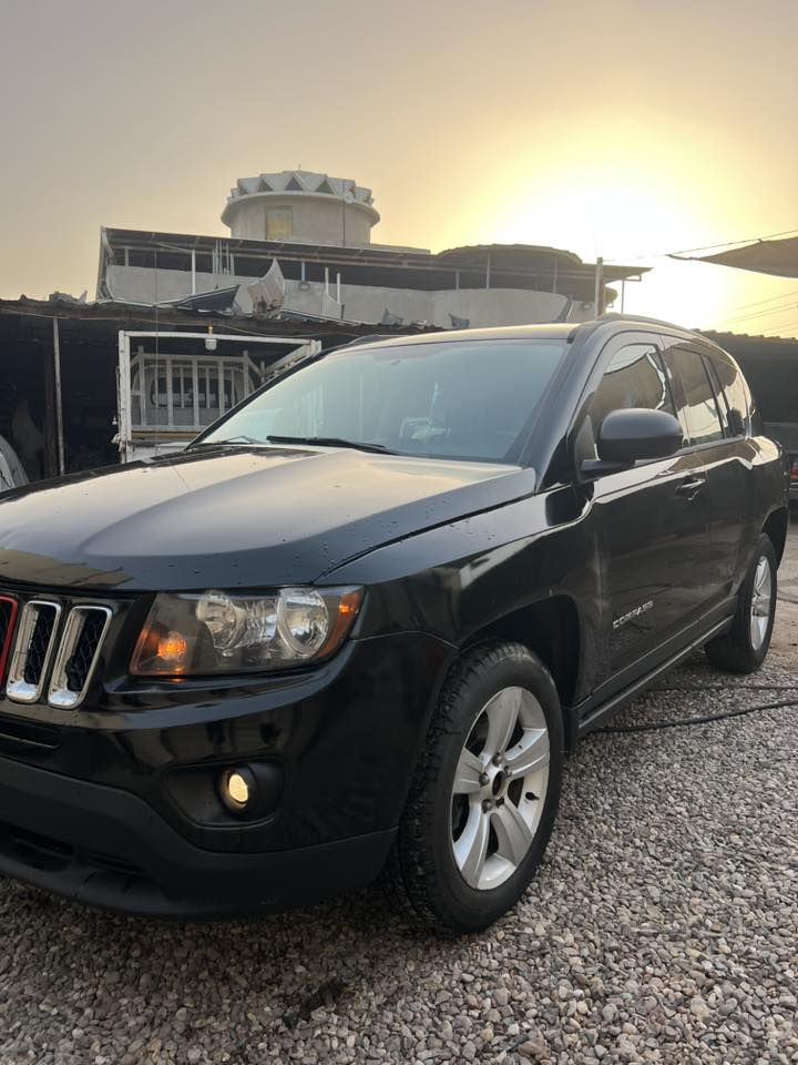 جيب كومبارس دخول جديد مزاد للبيع
سلام عليكم 
جيب كومبارس دخول جديد للبيع 
وارد أمريكي موديل 2016 اصل 
رقم بصرة دولي تسجيل جديد بسمي شرط تحويل 
سياره جديده كلش جاهزه من كلشي حداده تخم تاير ويلكب تبريد مكينه كير 2400 جديده سياره ماشيه ٩١ الف حقيقي 
سياره ضربته بنيد فقط الباقي كفاله من ضربه وكص ونقل جثه والأصوليات ولضباره المكان البصره ابو الخصيب السعر ١٢٠ وبيه مجال لاستفسار ***********
