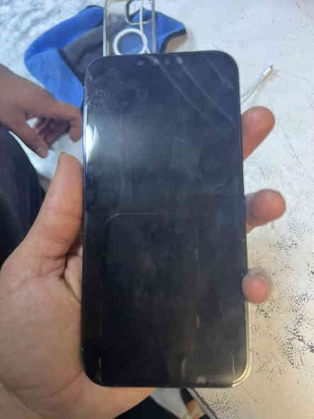 سلام عليكم آيفون 13 برو ماكس ذاكره 256جهاز مكفول من كلشي كارتون مالته ضمان تأخذ الجهاز ايشي مبدل يرجع وتر بروف كفاله من كلشي ***********عنوان بغداد  الكراده السعر 800 وبي مجال
