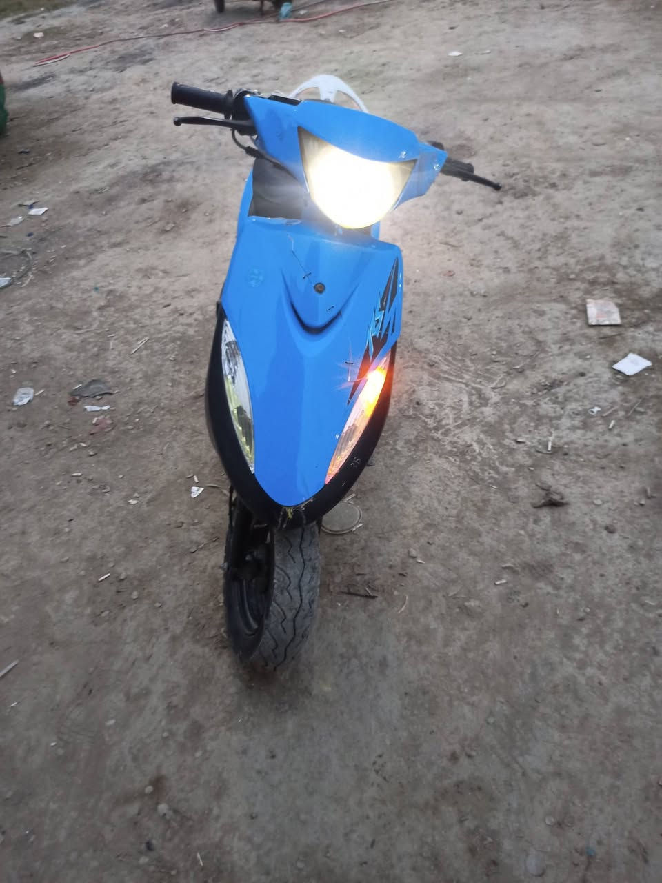 السلام عليكم اخوان دراجه للبيع دراجه مقفوله كفاله عامه بس كفرات تجاري سعر 450 وبيها مجال كلش قليل تواصل على هذا الرقم موجود واتساب ***********
