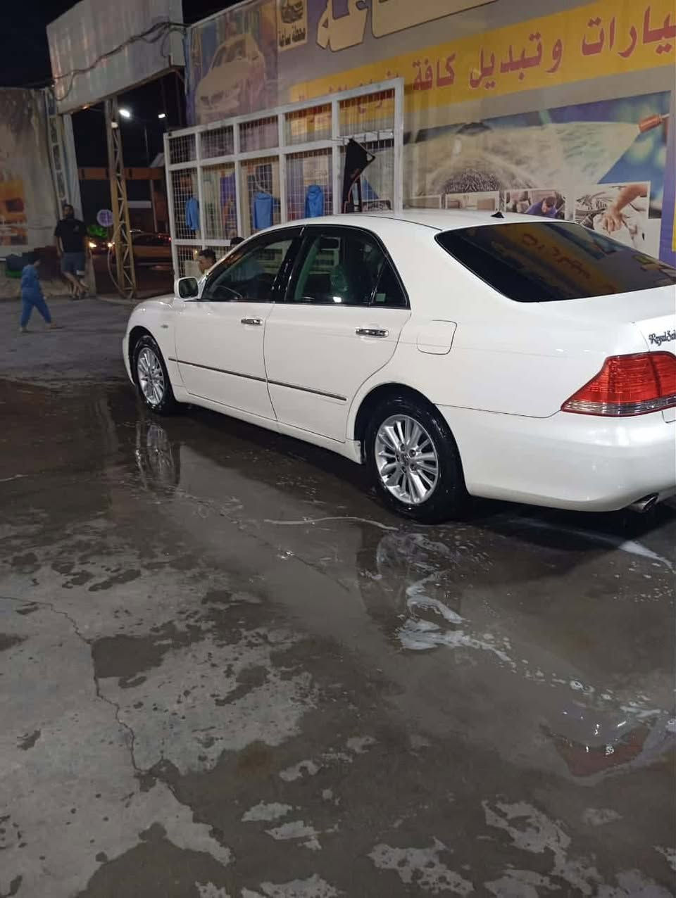 شاهينه ادوات 
السعر 38
كصة جنطه
 4دكم 
اناره ترحيب 
طخم تاير 
6 بصمات
 كير مكينه حداديه دواخل بجيس متومه رقم وسنويه شغل درجه اولى رقم عراقي الماني 
*********** متوفر واتساب
