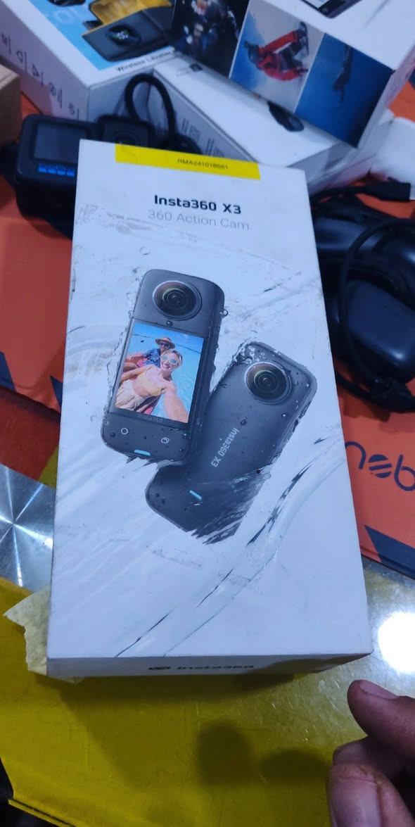 السلام عليكم ورحمة الله وبركاته
اللهم صل على سيدنا محمد وعلى آل محمد
السعر ٣٥٠ الف وياها رام ٥١٢ ساندسك اصلي
بيها شخط بسيط موضح بالصور وبالخدمة
اعتماد واتساب ***********
