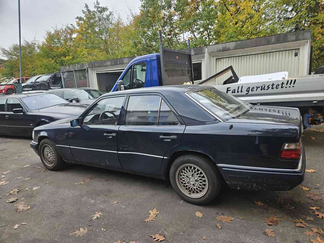 حاوي 11 سيارة  ***********
