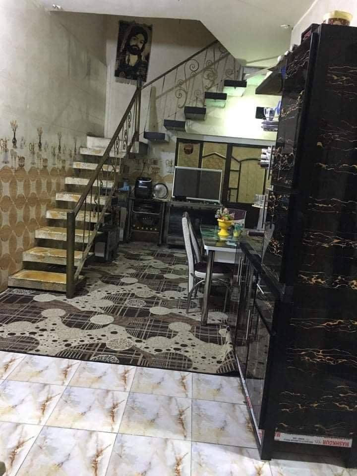 السلام عليكم بيت البيع المساحه ٢٠٠
طابوملك صرف البيت يحتوي على استقبال وكراج و٢غرف نوم و
مطبخ وصاله الطبق الثاني ٤ نوم نضام سويت ومطبخ 
البيت بناء ٢٠١٧ طابوك صب مسلح سند مستقل 
العنوان الزعفرانيه نهايت اربع شورع سعيدة كبال مدرست ابن حيان الشرع العريض 
الاستفسار على الرقم 
***********
