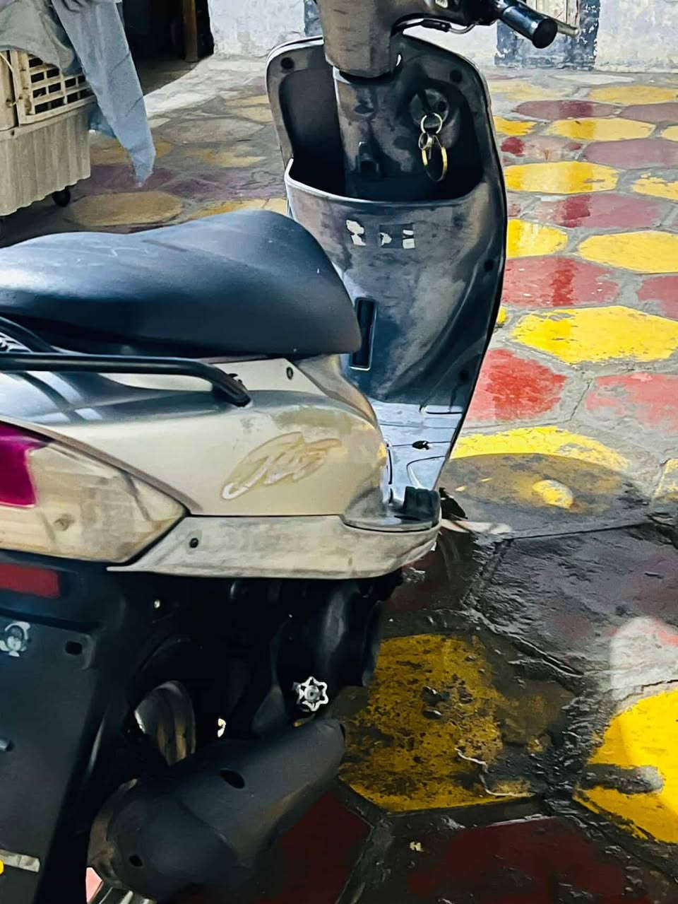 السلام عليكم 
دراجة ماكس منغولي بوشة 49بلادية الدراجة 
مسويلها إدامة كامله 
دراجة خير من الله ربع متصرف عليها السعر 475وبيها مجال مكاني حله نادر ***********
