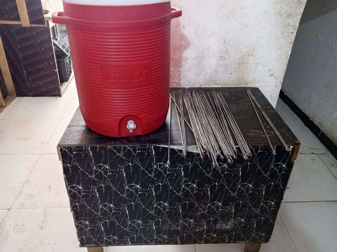 سلام عليكم غراض مطعم للبيع استفسار عله هاذه رقم ***********
