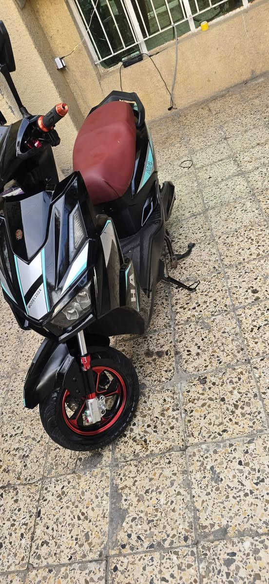 دراجه شحن للبيع بطاريات جدد صارلهن شهر ونص بدلتهن كرافين فيتنامي اصلي 
بغداد حي الاعلام قرب تقاطع درويش بغداد, العراق


**إذا كنت صاحب هذا الإعلان وتريد حذفه لأي سبب، رجاءا أرسل رسالة إلى الدعم الفني**