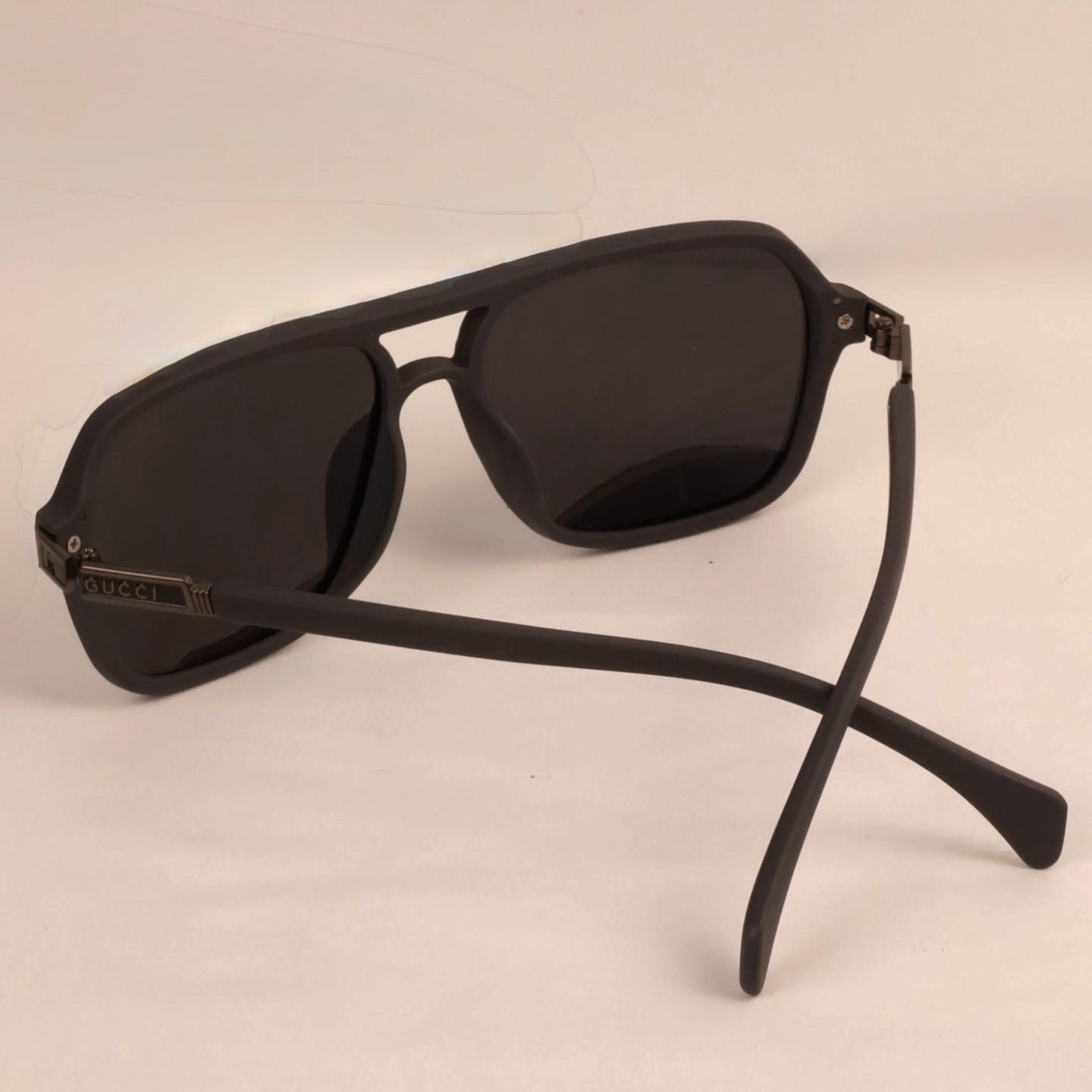 Zain_Pazaar
نظارة رجالية ماركة GUCCI

المواصفات 
.اللون اسود طافي
.الزجاج مقاوم للخدش باللون الاسود
.Polarized 
.uv400
.تأتي مع علبة جلد
.إطار بارز
.نظارة شمسية 

السعر 25.000
يوجد توصيل لجميع محافظات العراق 

للإستفسار:***********
او مراسلة الصفحة

#ساعات #رجالي #توصيل #f #اكسسوارات #العراق #m #a #ملابس #ماركة #tiktok #instagram #fashion #facebook #تجميل #أناقة #هدايا #هدايارجاليه #هدايامميزة #ضمان #hublot #followforfollowback #explorepage #ex #explore #share #like #instalike #save #money
