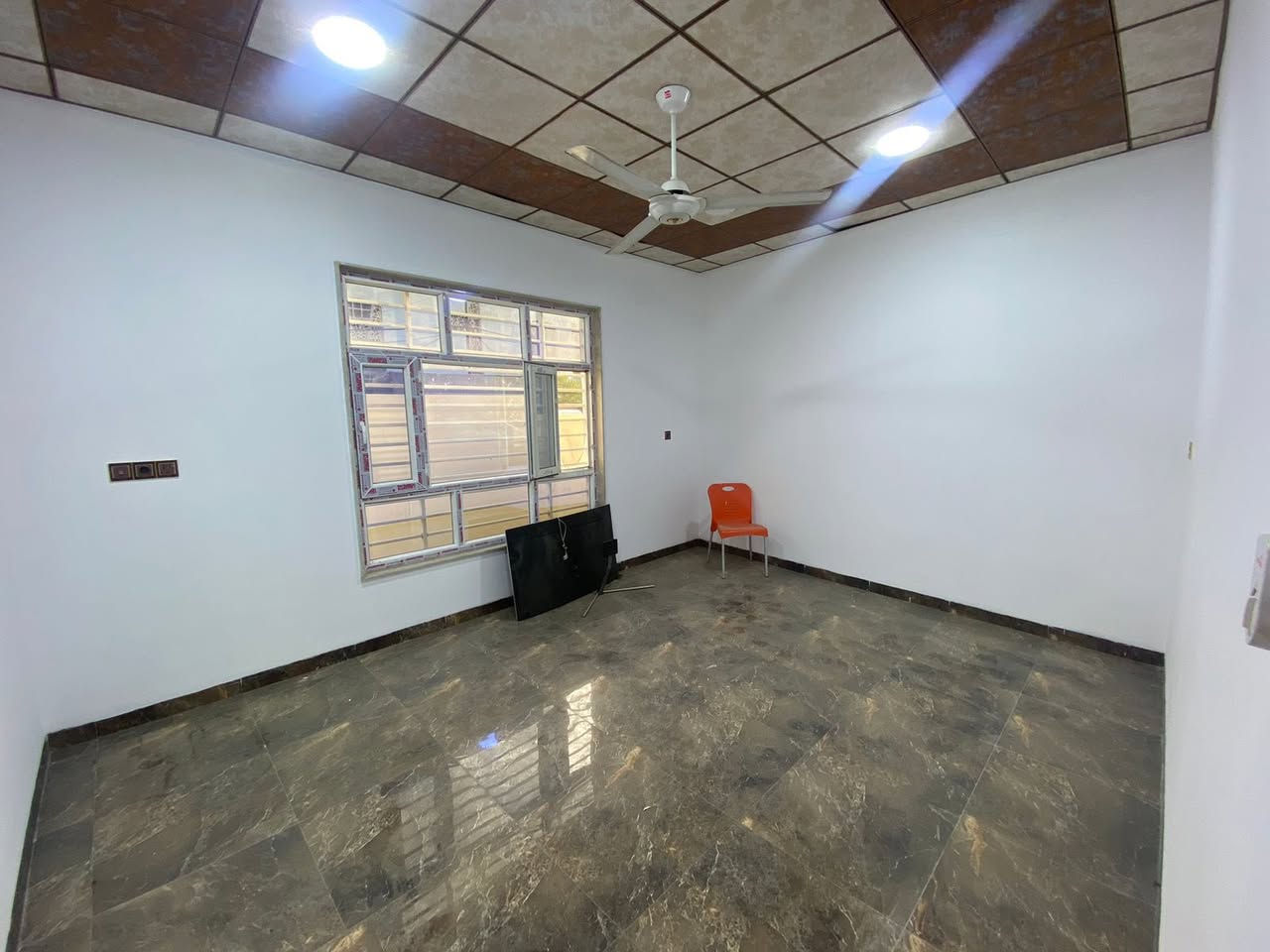 #مكتب_الاتحاد_لتجارة_العقارات_والمقاولات 
 🏛دار  للبيـــــــــع حي المصارف 🏛 

◀️ مساحـة 100متر 🏠

◀️واجهة 12 متر .بناء حديث 2020🏛️

◀️سند طابو ملك صرف ⭐️

◀️موقع مميز و هادئ🏠

الطابق الاول:
غرفه نوم واستقبال وهول ومطبخ وخدمات 🏠

الطابق الثاني:
وثلاث غرف نوم وخدمات وبيتونه🏠

تفاصيل اكثر يرجى مراجعة المكتب
_____________________________ 
         مكتب الاتحـــاد للعقار 
الفرع الاول : شارع المصارف الرئيسي 
الفرع الثاني: الصديق بداية سايدين البحرين 
***********◀️
          م. عبدالله العبيدي
